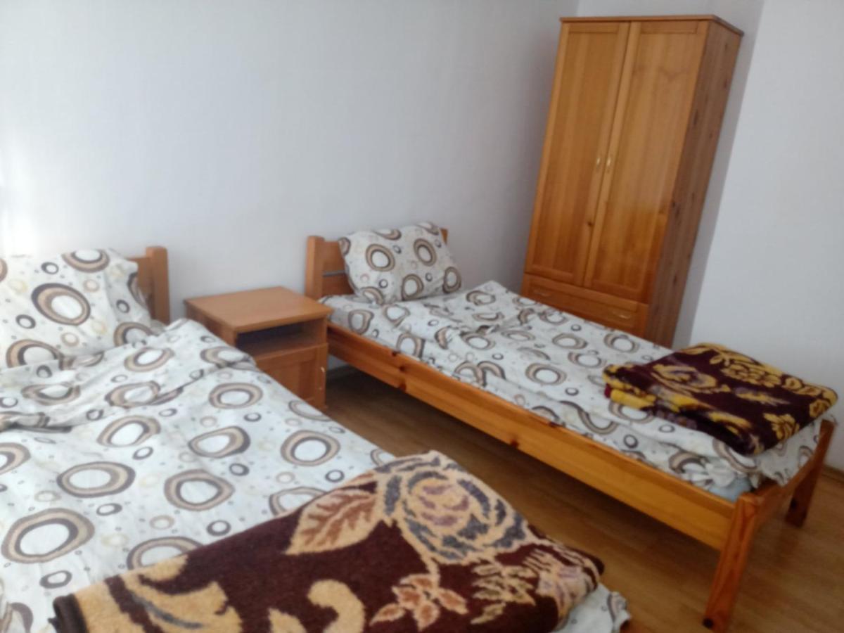 Хотел Оренда Dupnița Exterior foto